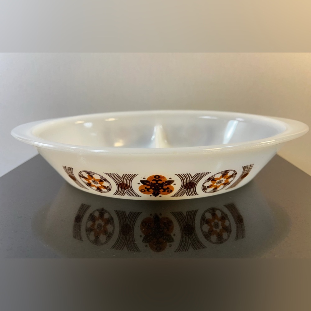Vintage JAJ Pyrex Toledo Pattern Divided Casserole Dish, Glasbake